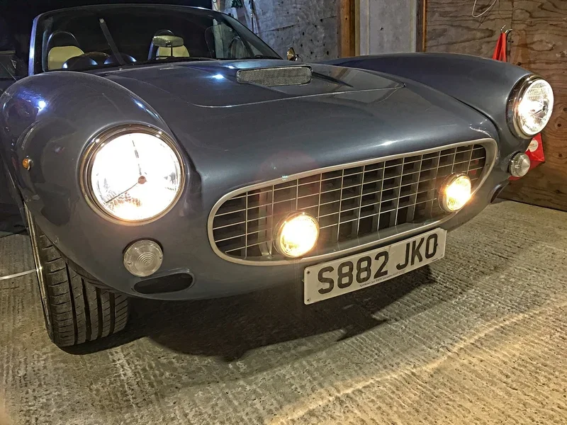 Exterior Build Bling Lights Front 128.webp