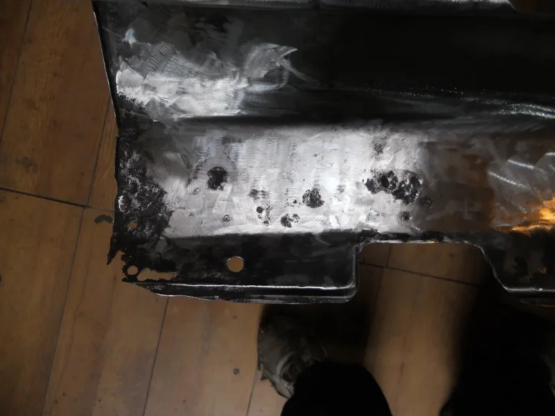 angelas bed 015.webp