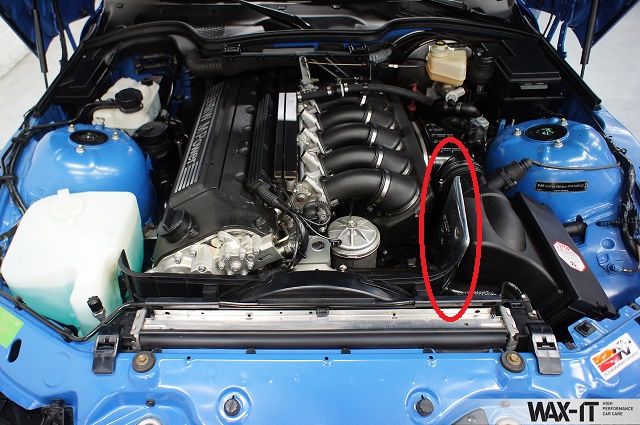 M_Engine_Bay.jpg